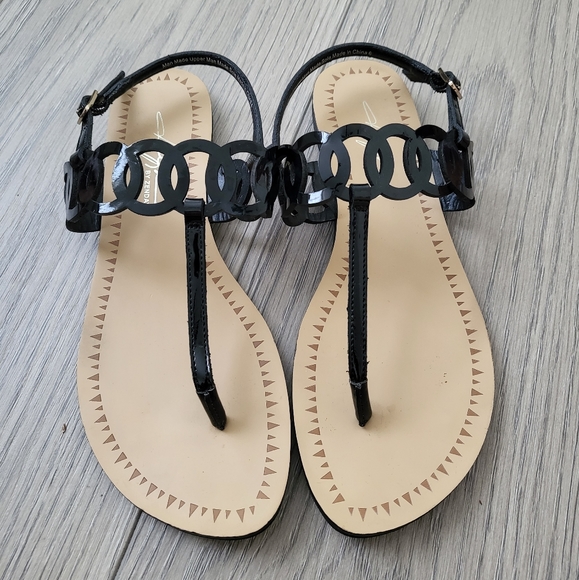 Shoes - Picture 1 of 3